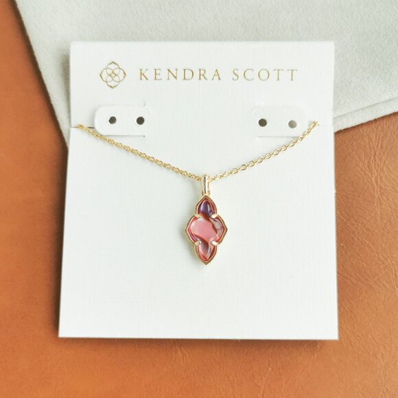 Kendra Scott Framed Abbie Gold Light Burgundy Illusion Pendant Necklace Trendy J - Picture 1 of 4